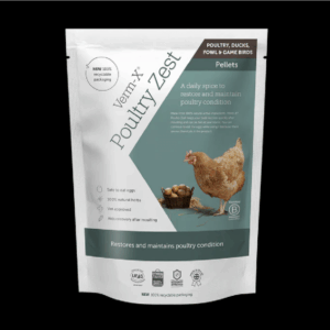 A daily spice to restore and maintain poultry condition.

Made from 100% natural active ingredients, Verm-X® Poultry Zest helps your birds recover quickly after moulting and can be fed all year round. You can continue to eat the eggs while using it because there are no chemicals in the product.