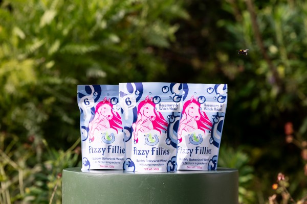 Frizzy Fillies Botanical Bucket Wash for Horses